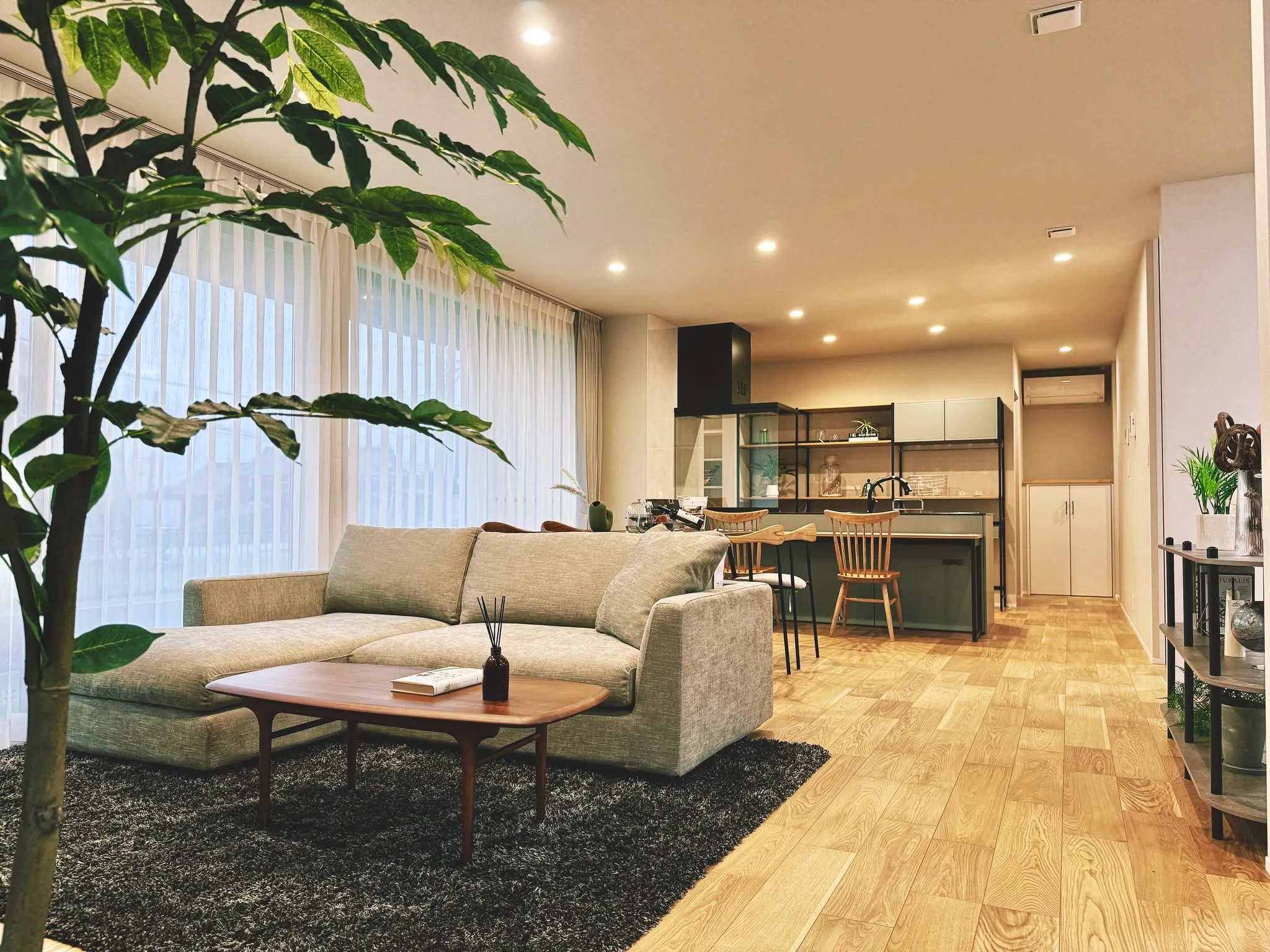 【納品事例】 中津市東浜の建売住宅に家具・雑貨一式をコーディ...