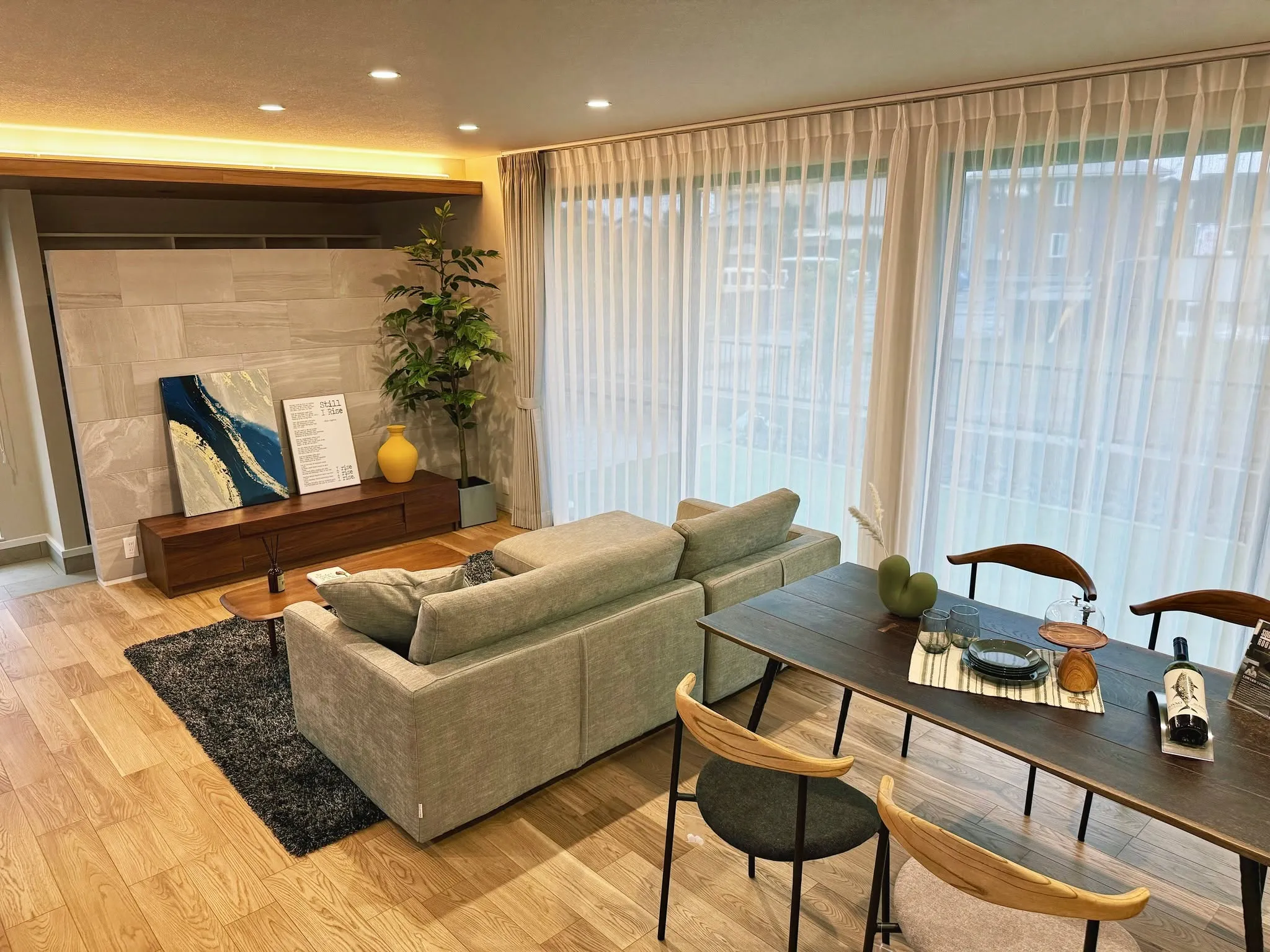 【納品事例】 中津市東浜の建売住宅に家具・雑貨一式をコーディ...