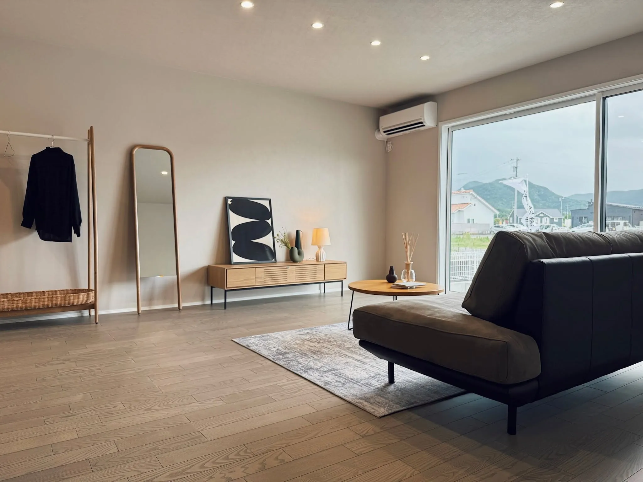 【納品事例】 宇佐市の新築に家具・雑貨一式をコーディネートさ...