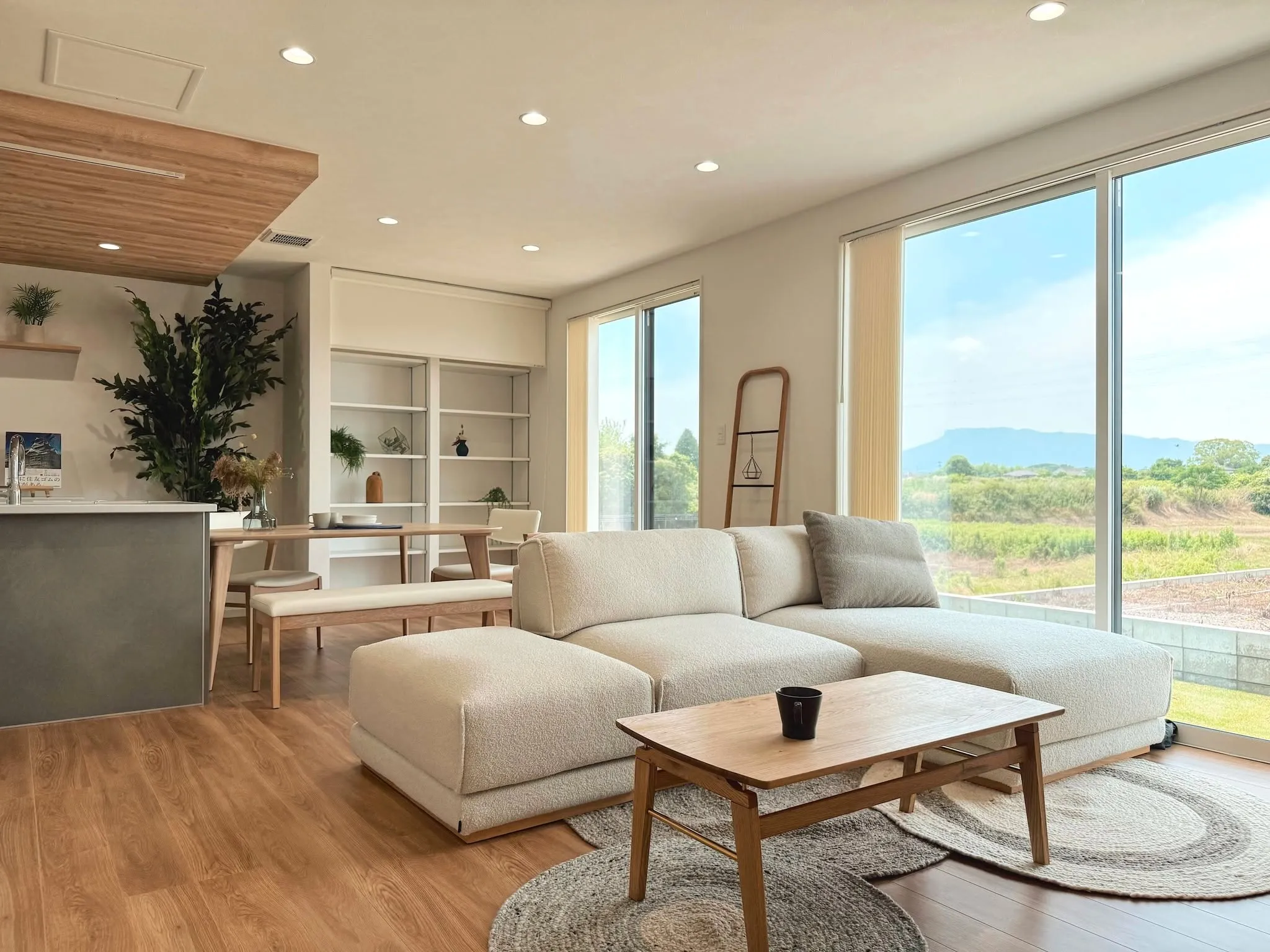 【納品事例】 中津市の新築に家具・雑貨一式をコーディネートさ...