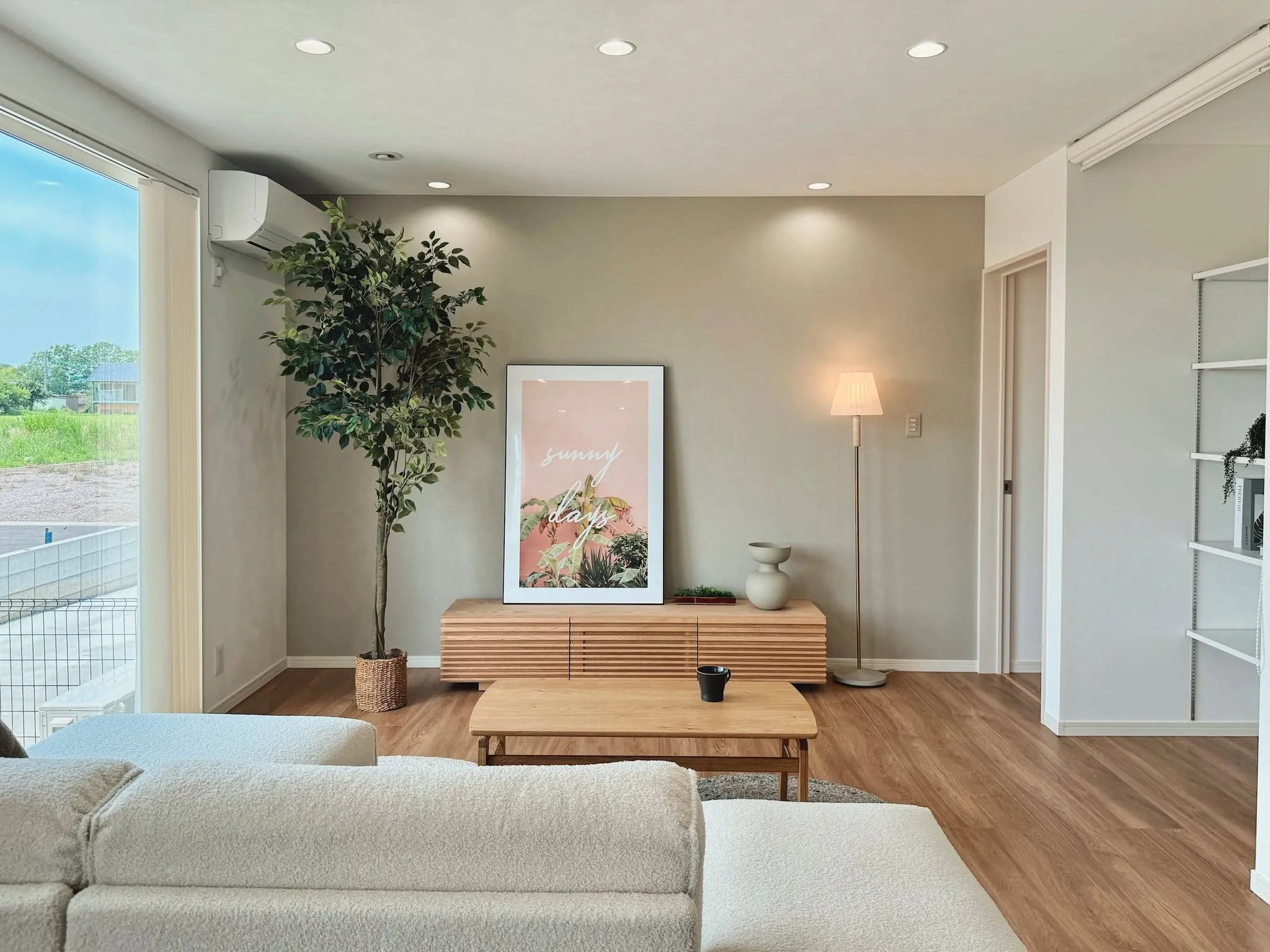 【納品事例】 中津市の新築に家具・雑貨一式をコーディネートさ...