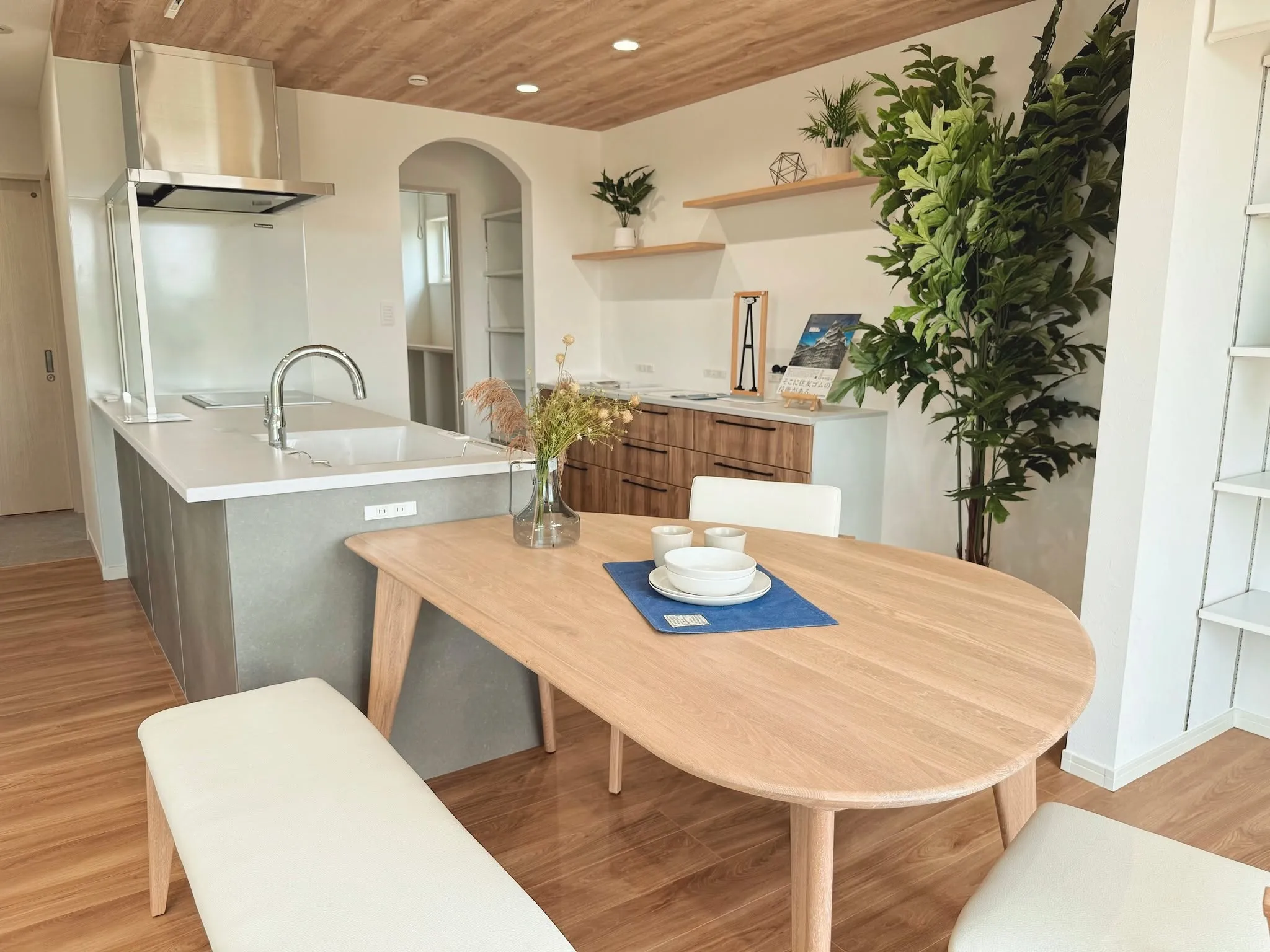 【納品事例】 中津市の新築に家具・雑貨一式をコーディネートさ...