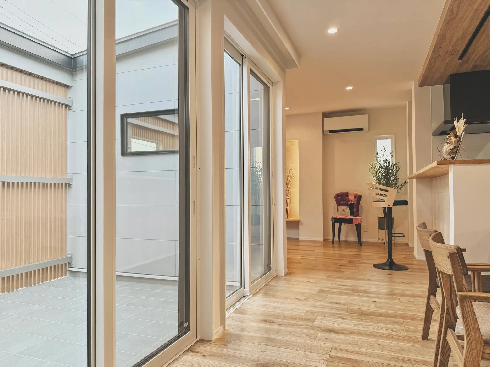 【納品事例】 中津市の新築に家具・雑貨一式をコーディネートさ...