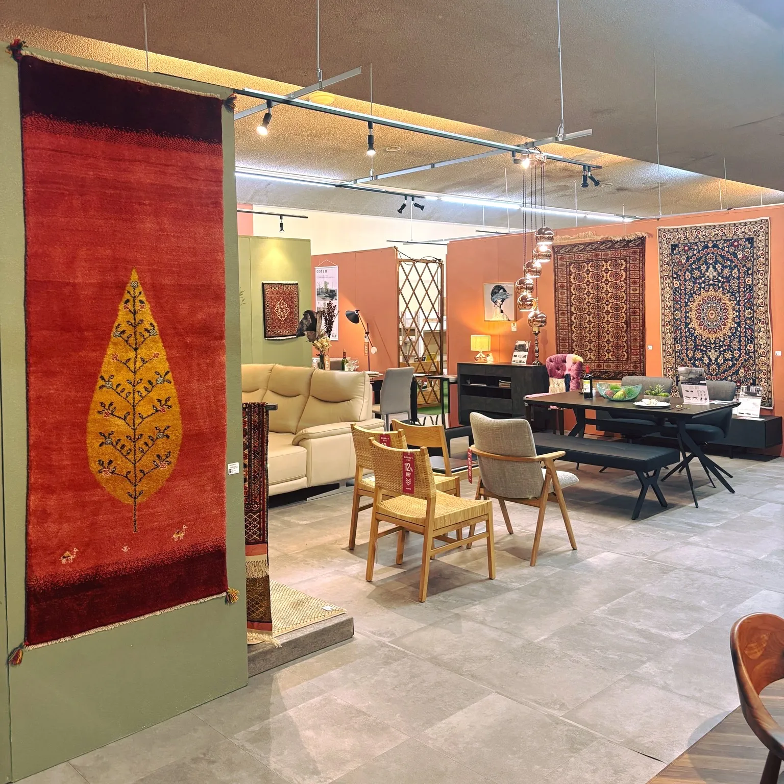 トルコ、アフガニスタン、ペルシャ（イラン東部）など