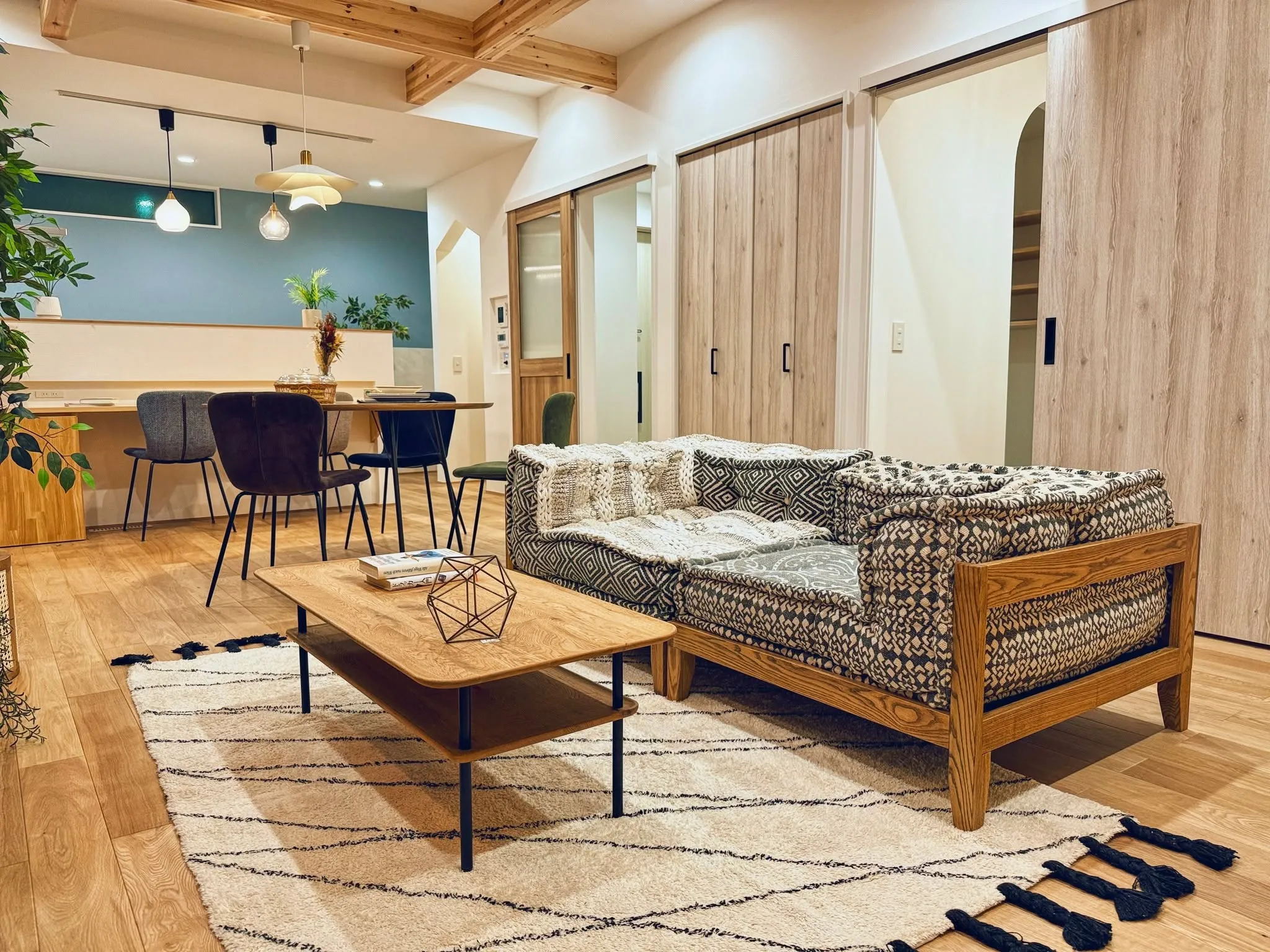 【納品事例】 上毛町の新築に家具・雑貨一式をコーディネートさ...