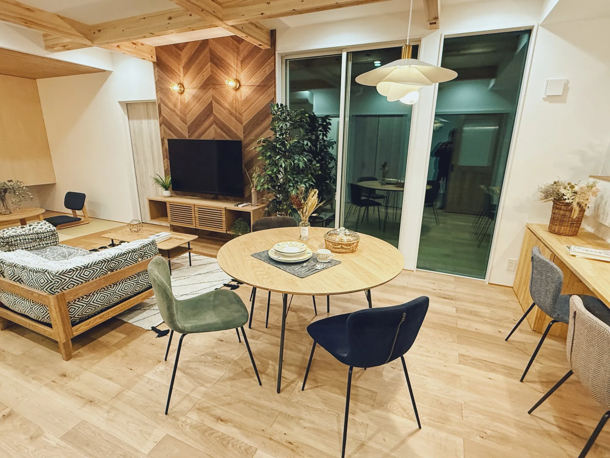 【納品事例】 上毛町の新築に家具・雑貨一式をコーディネートさ...