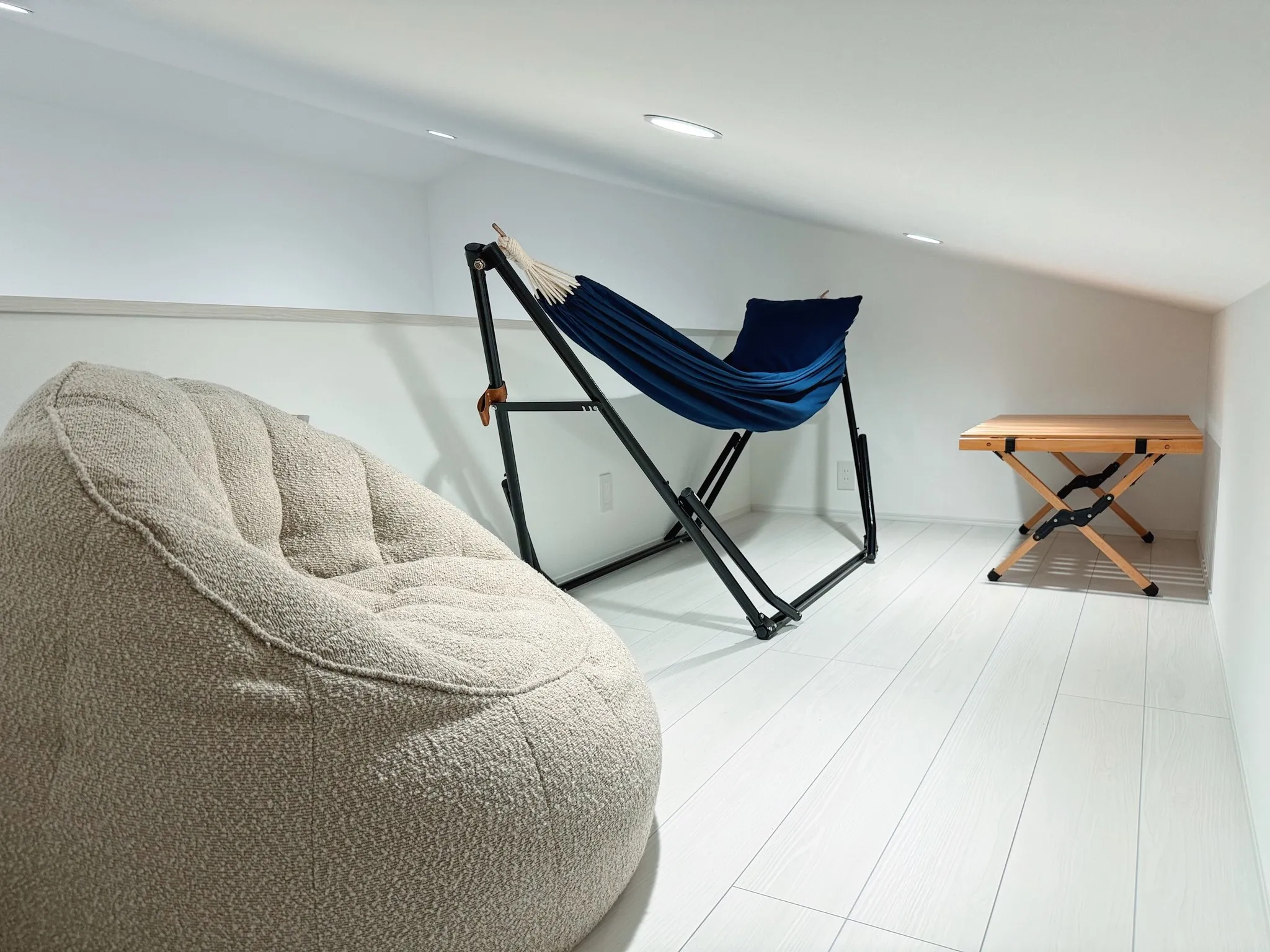 【納品事例】 中津市の新築に家具・雑貨一式をコーディネートさ...