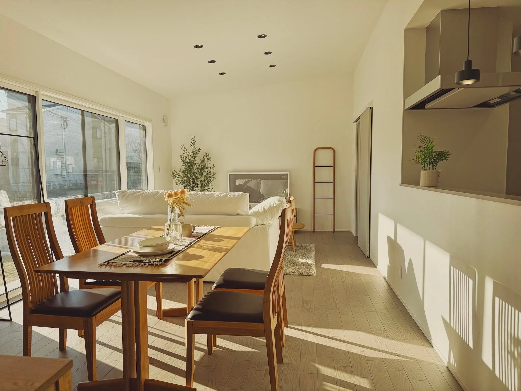 【納品事例】 宇佐市の新築に家具・雑貨一式をコーディネートさ...