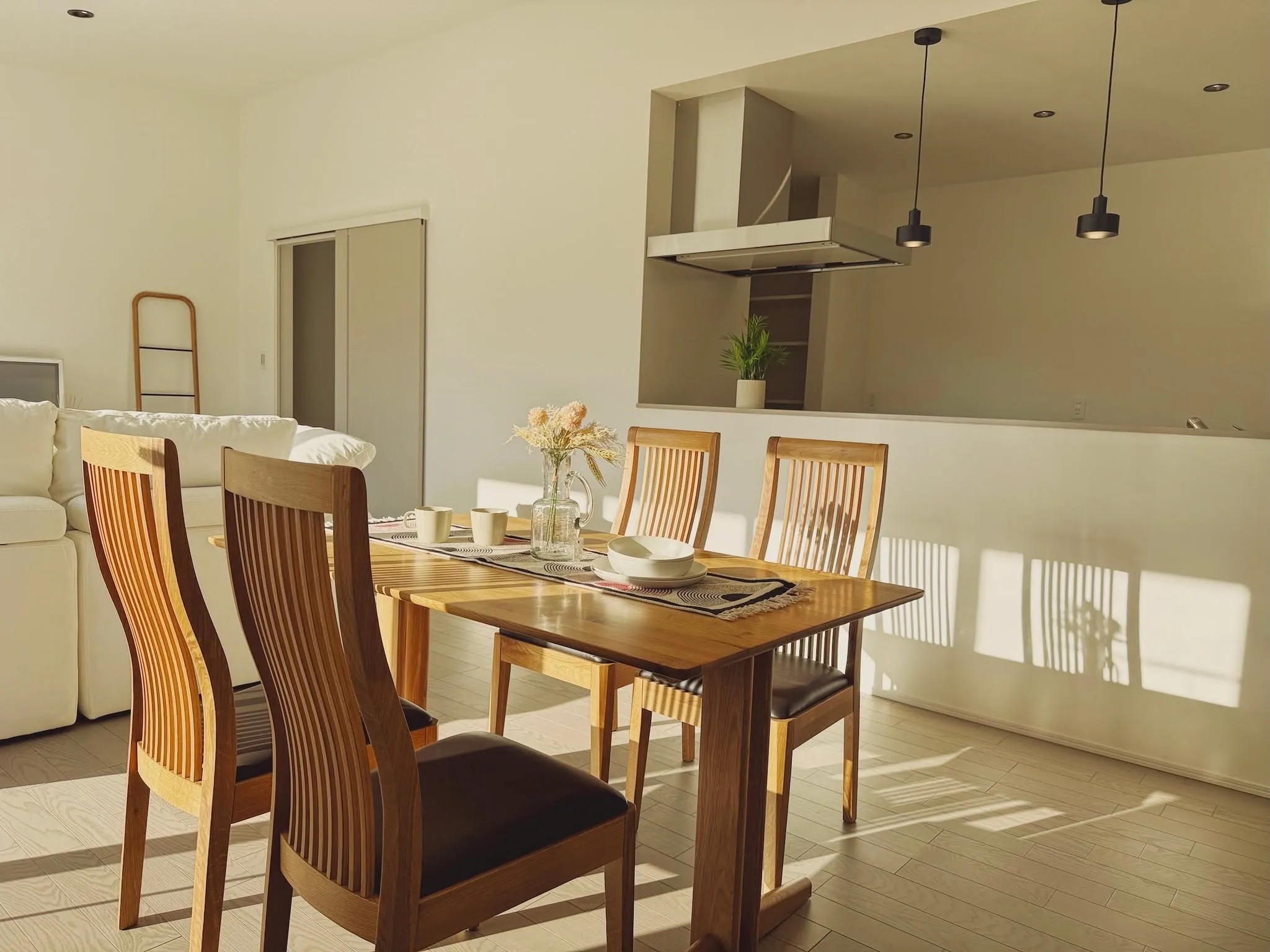 【納品事例】 宇佐市の新築に家具・雑貨一式をコーディネートさ...