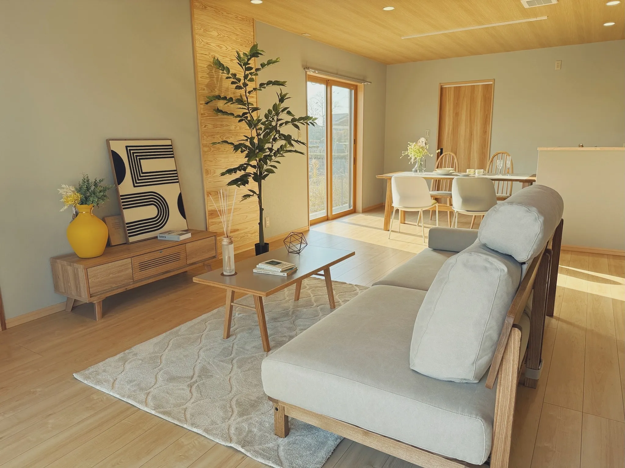 【納品事例】 中津市の新築に家具・雑貨一式をコーディネートさ...