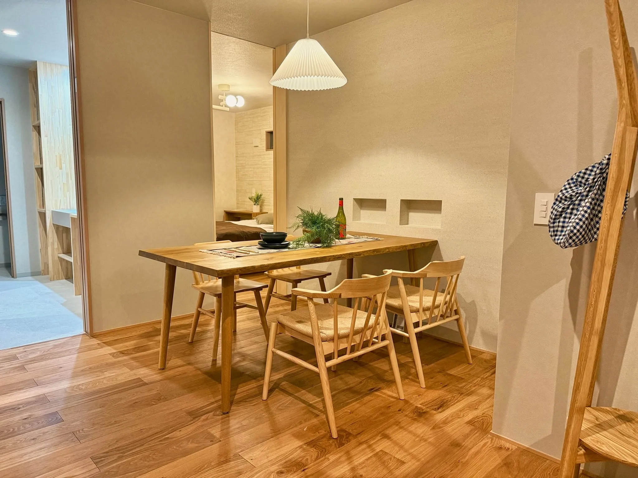 【納品事例】 中津市の新築に家具・雑貨一式をコーディネートさ...