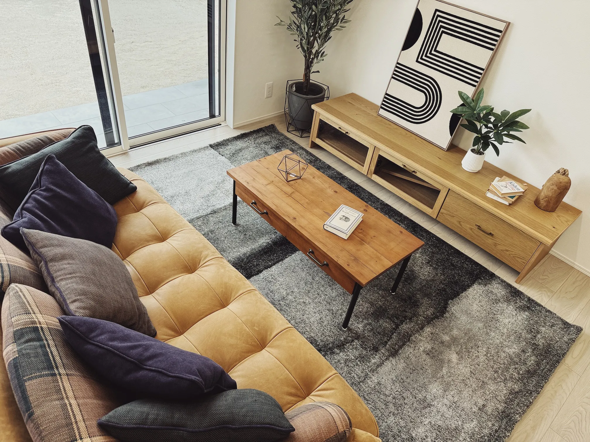 【納品事例】 中津市の新築に家具・雑貨一式をコーディネートさ...